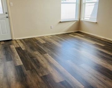 5039 Mountain Spring Trail - Photo Thumbnail 4