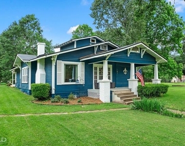 4320 Greenwood Boulevard - Photo Thumbnail 3