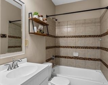 4320 Greenwood Boulevard - Photo Thumbnail 32