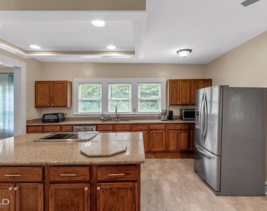 4320 Greenwood Boulevard - Photo Thumbnail 23