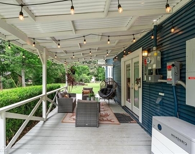 4320 Greenwood Boulevard - Photo Thumbnail 7