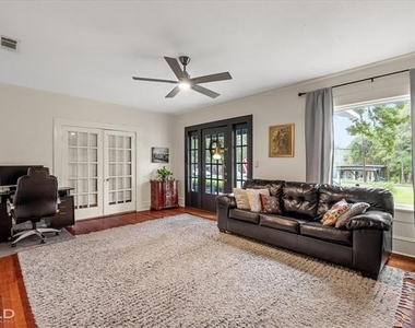 4320 Greenwood Boulevard - Photo Thumbnail 12