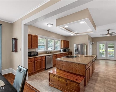 4320 Greenwood Boulevard - Photo Thumbnail 19
