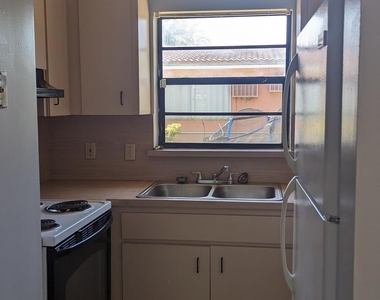 1944 Taft Street - Photo Thumbnail 8
