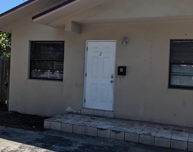 1944 Taft Street - Photo Thumbnail 1