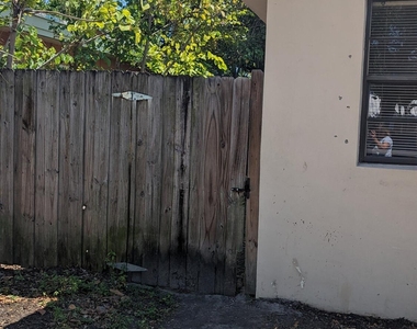 1944 Taft Street - Photo Thumbnail 2