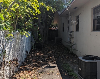 1944 Taft Street - Photo Thumbnail 3