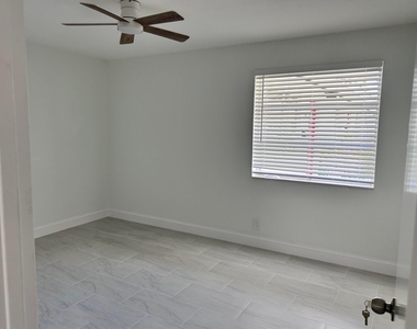 630 Prosperity Farms Road - Photo Thumbnail 5