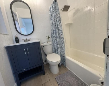 632 Sw 8th Avenue - Photo Thumbnail 3