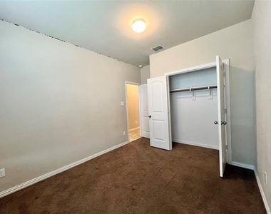 215 Clark Drive - Photo Thumbnail 21