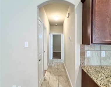 215 Clark Drive - Photo Thumbnail 16