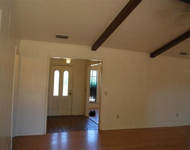 1416 Sandy Creek Drive - Photo Thumbnail 12