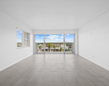 801 S Federal Highway - Photo Thumbnail 7