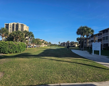 2400 S Ocean Drive - Photo Thumbnail 36