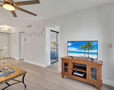 2400 S Ocean Drive - Photo Thumbnail 15