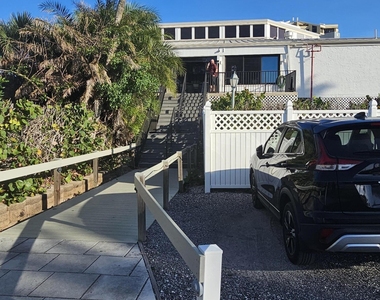 2400 S Ocean Drive - Photo Thumbnail 40