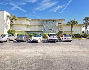 2400 S Ocean Drive - Photo Thumbnail 19