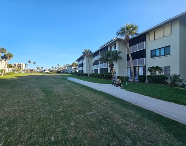 2400 S Ocean Drive - Photo Thumbnail 43