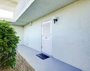 2400 S Ocean Drive - Photo Thumbnail 21