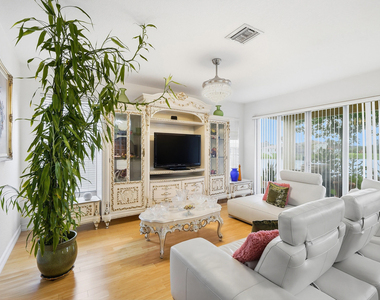 4681 Sw 131st Terrace - Photo Thumbnail 6