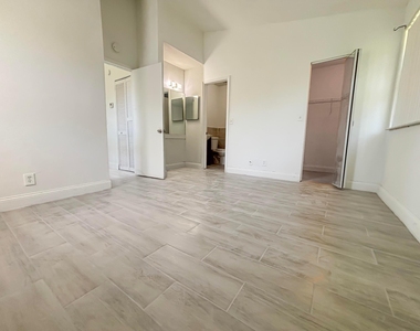 11401 Nw 45th Street - Photo Thumbnail 14
