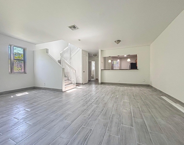 11401 Nw 45th Street - Photo Thumbnail 7