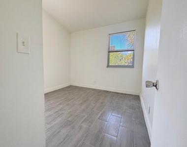 11401 Nw 45th Street - Photo Thumbnail 9