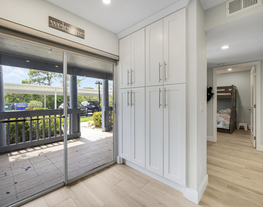 1637 Ne Nautical Place - Photo Thumbnail 15