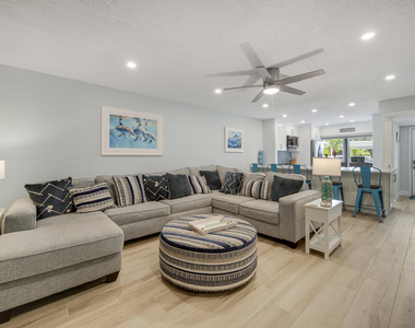 1637 Ne Nautical Place - Photo Thumbnail 21