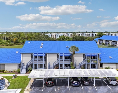 1637 Ne Nautical Place - Photo Thumbnail 1