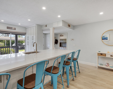 1637 Ne Nautical Place - Photo Thumbnail 19