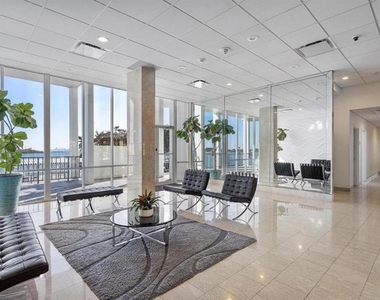 11930 N Bayshore Drive - Photo Thumbnail 10