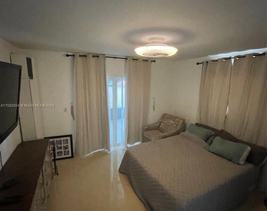 4920 Sw 27th Avenue - Photo Thumbnail 7