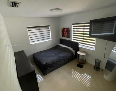 4920 Sw 27th Avenue - Photo Thumbnail 13