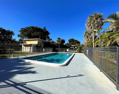610 Se 2nd Avenue - Photo Thumbnail 14