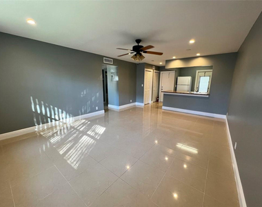 610 Se 2nd Avenue - Photo Thumbnail 4