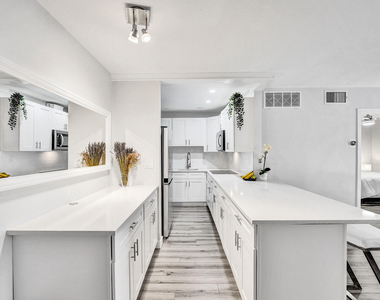 3040 Ne 16th Avenue - Photo Thumbnail 2