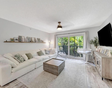 2125 Se 10th Avenue - Photo Thumbnail 4