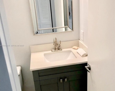 86 Mansfield C - Photo Thumbnail 14