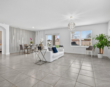 502 Nw Kingston Street - Photo Thumbnail 15