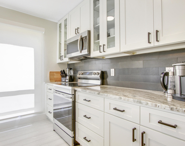 512 Brackenwood Place - Photo Thumbnail 4