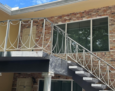 1900 Ne 29th Street - Photo Thumbnail 16