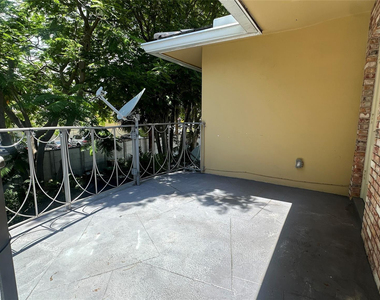 1900 Ne 29th Street - Photo Thumbnail 17