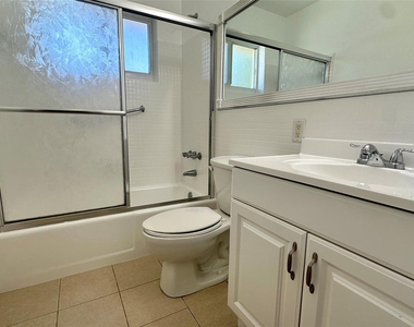 1900 Ne 29th Street - Photo Thumbnail 12