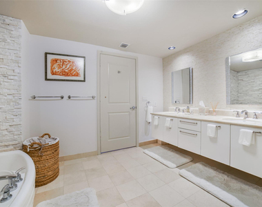 3101 S Ocean Drive - Photo Thumbnail 6