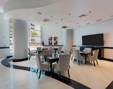 3101 S Ocean Drive - Photo Thumbnail 18