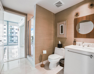 3101 S Ocean Drive - Photo Thumbnail 9