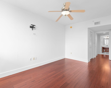 3020 Ne 32nd Avenue - Photo Thumbnail 13