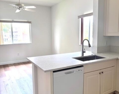 7842 Exeter Boulevard E - Photo Thumbnail 43