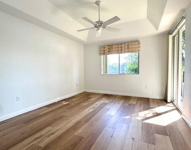 7842 Exeter Boulevard E - Photo Thumbnail 18